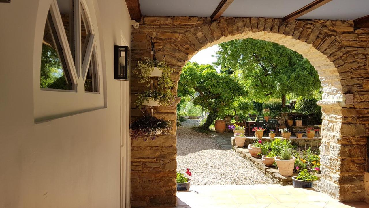 Chambres D'Hotes Secret Pyrenees Lasseube Екстер'єр фото